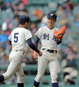 １５０キロ右腕・高田が１失点完投 創志学園、逆転で甲子園初勝利