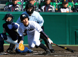 龍谷大平安が８強 ２番久保田が２長短打と１盗塁