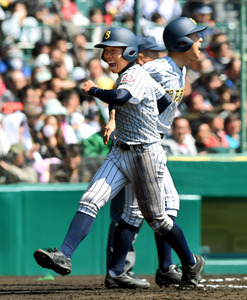 【速報中】明石商が先制、七回に貴重な追加点