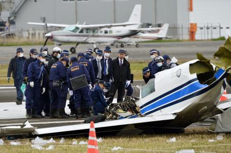 機首から垂直落下か＝小型機墜落、目撃者証言―大阪府警が現場検証
