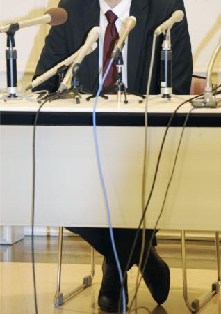 父親、少女と２年ぶり再会「戻ると信じていた」 2016年03月28日 22時08分