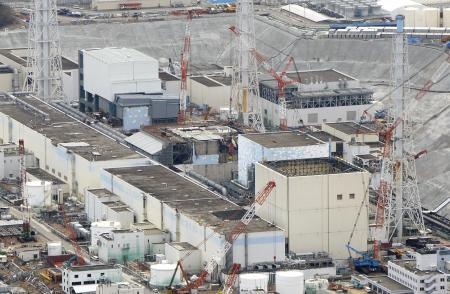 作業員の被ばく、事故前の６倍超 福島原発事故後５年間