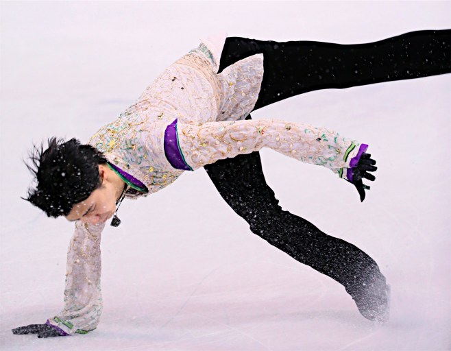 羽生、まさかの転倒…世界選手権