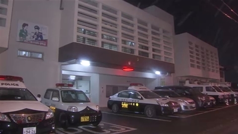 民家で爆竹入り郵便物が破裂