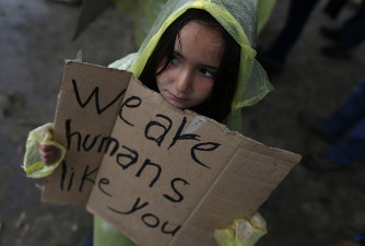 「違法な移民」トルコに 強制送還開始へ