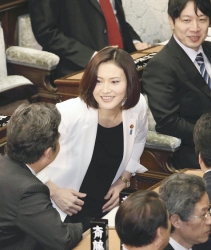 金子衆院議員、産休から復帰…一連の騒動を陳謝