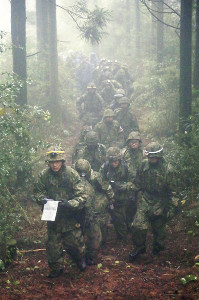 目視による飛行で確認遅れ、墜落か…不明空自機 2016年04月07日 11時24分