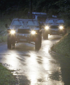不明空自機、4人心肺停止で発見…なお2人不明 2016年04月07日 23時05分