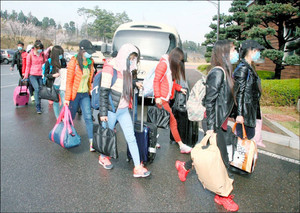 北朝鮮の海外レストラン 従業員13人 韓国亡命