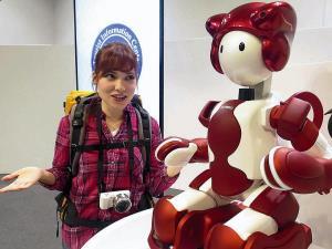 目的地まで道案内も任せて…日立がAIロボ開発 2016年04月10日 11時52分