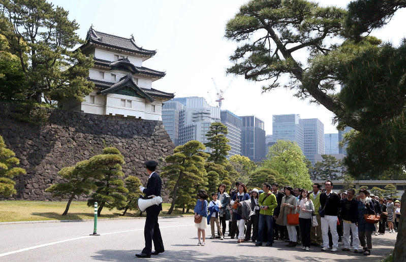 皇居の参観、規模拡大 6月から当日受け付けも