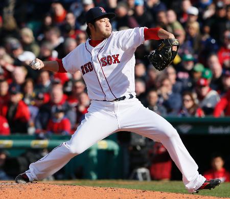 田沢、上原は１回無失点も「勝たないと意味がない」守護神崩れ本拠地開幕飾れず