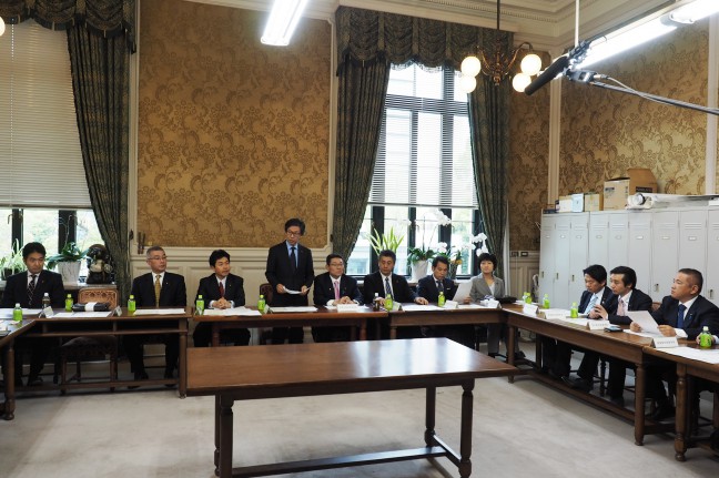 赤枝衆院議員の「女の子はキャバクラ」発言は「言語道断」 公明幹部が批判