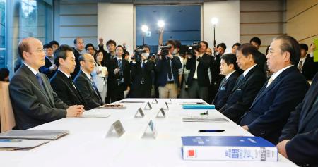 ＜辺野古和解＞作業部会始まる 政府と沖縄県