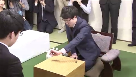 “六冠”保持の井山裕太棋聖、囲碁史上初の“七冠”へ大一番