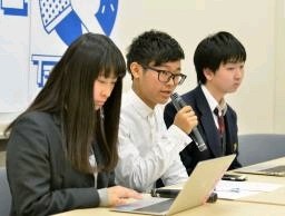 高校生、毎週金曜に国会前へ 安保反対「安倍政権暴走止める」