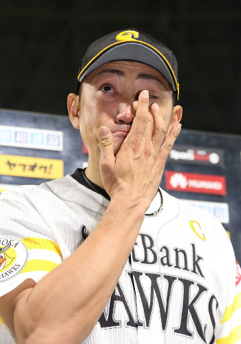 内川V弾男泣き「熊本地震」被災者に届け「見てくれた人笑顔に」