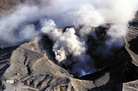 「地震影響考えにくい」九州の火山異常みられず 2016年04月16日