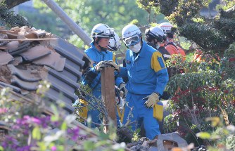 自衛隊派遣、2万人に増強へ…政府災害対策会議