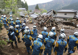 熊本「本震」M7・3…6強続発、死者37人に