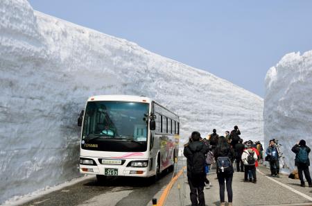 立山黒部アルペンルートが全線開通