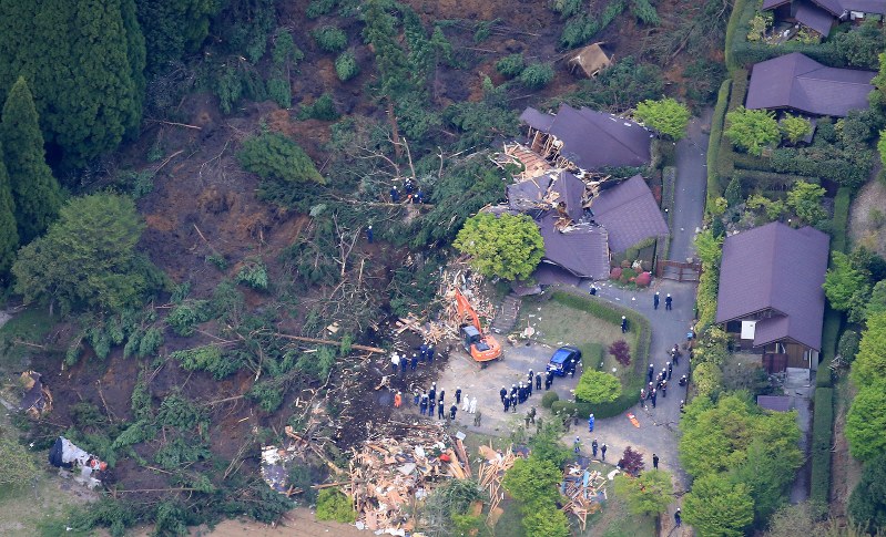熊本地震:死者４１人に 南阿蘇で７人不明情報