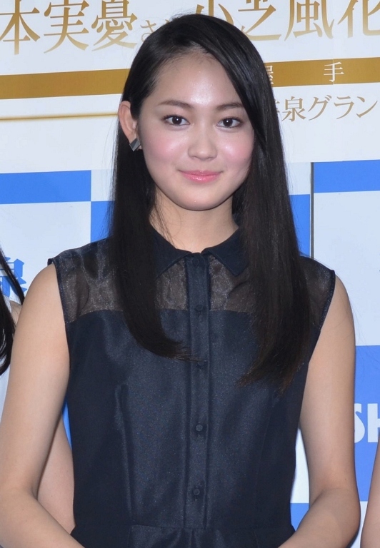 福岡出身の吉本実憂「一刻も早い復旧を願っています」 オスカー握手会に募金箱設置