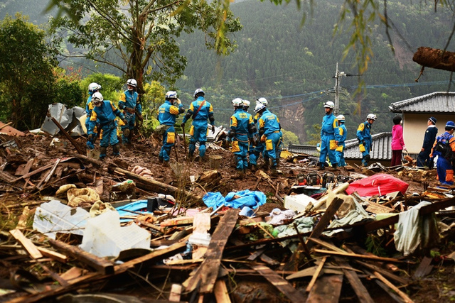南阿蘇村で８人連絡取れず 陸自１千人態勢で捜索 熊本