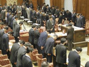 衆院特別委再開 低調な質疑に終始 地震対応と審議優先度議論