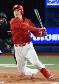 新井、１２回に決勝打＝プロ野球・ＤｅＮＡ－広島