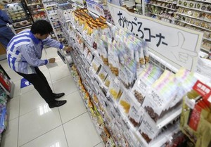 3月コンビニ既存店売上高は前年比微減、12カ月ぶりマイナス