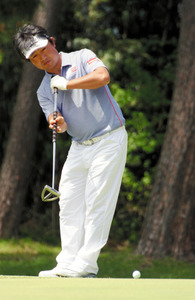 市原弘大が首位に ゴルフ・パナソニックＯＰ第２Ｒ