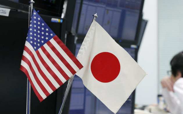 2位: ＮＹ円、急反落 １ドル＝111円75～85…