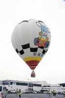 熱気球で空中散歩 鈴鹿で130人体験 2016年04月24日