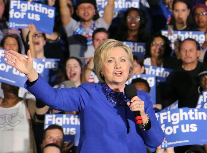 決着急ぐクリントン氏 東部５州で予備選