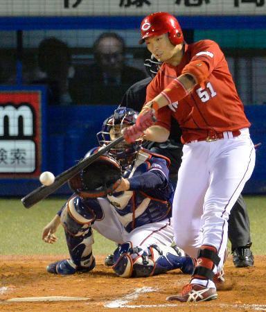広島 ５発快勝で３位浮上！新井の2000安打達成に花添える