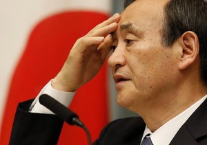 消費増税再延期、官房長官「判断の余裕ない」 熊本地震で