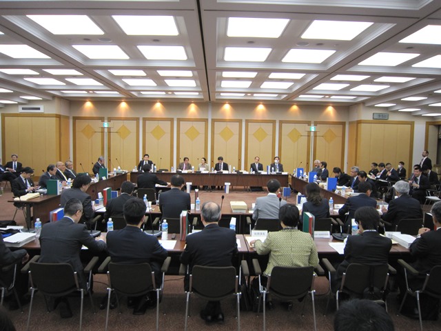 薬の費用対効果を査定へ…中医協、医療費抑制狙う