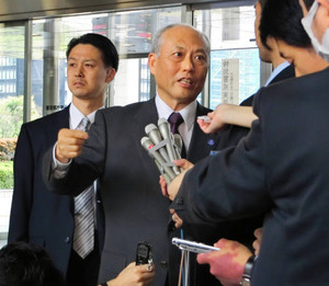 公用車使い別荘行き来 舛添知事「問題は全くない」