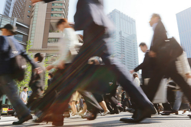 昨年度の求人倍率１・２３倍…２４年ぶり高水準 2016年04月28日 12時04分