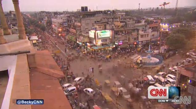 インド、全携帯電話に非常ボタン搭載を指示 レイプ対策