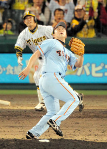 巨人沢村また打たれドロー、菅野４月防御率０・00