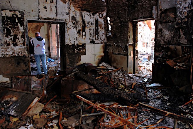 【アフガン病院誤爆】人為ミスと機器不良が複合と結論 米国防総省、戦争犯罪を否定