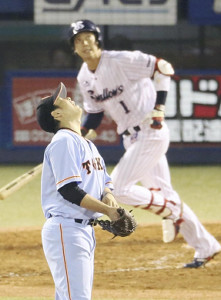 ヤクルト１１−２巨人 ヤクルト・山田、２連発