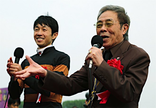 北島三郎＆木梨憲武 サプライズ登場で武豊祝福