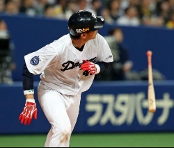 桂が決勝ソロ＝プロ野球・中日―阪神