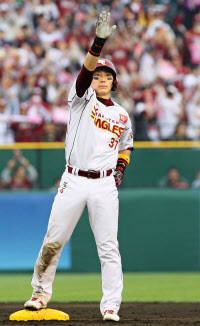 楽天・岡島「休んだ分取り返す」 復帰後、猛打賞３回