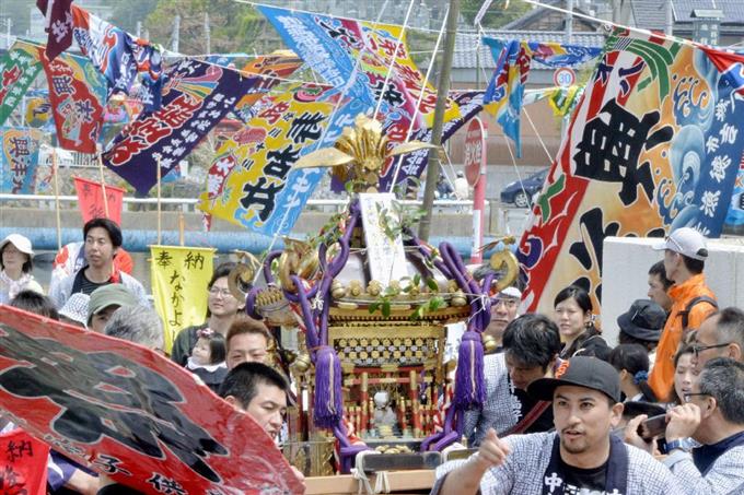 福島県いわき市の漁業の町・小名浜で３日…