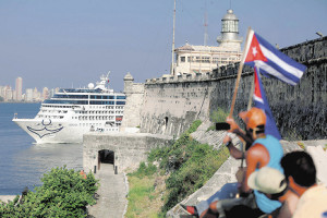米クルーズ船、半世紀ぶりにハバナに入港 2016年05月04日 09時20分